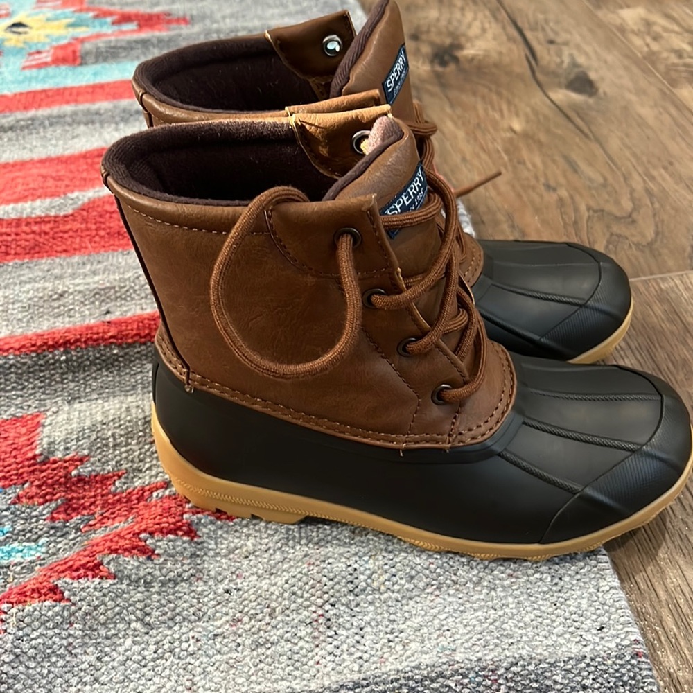 Kids sperry boots